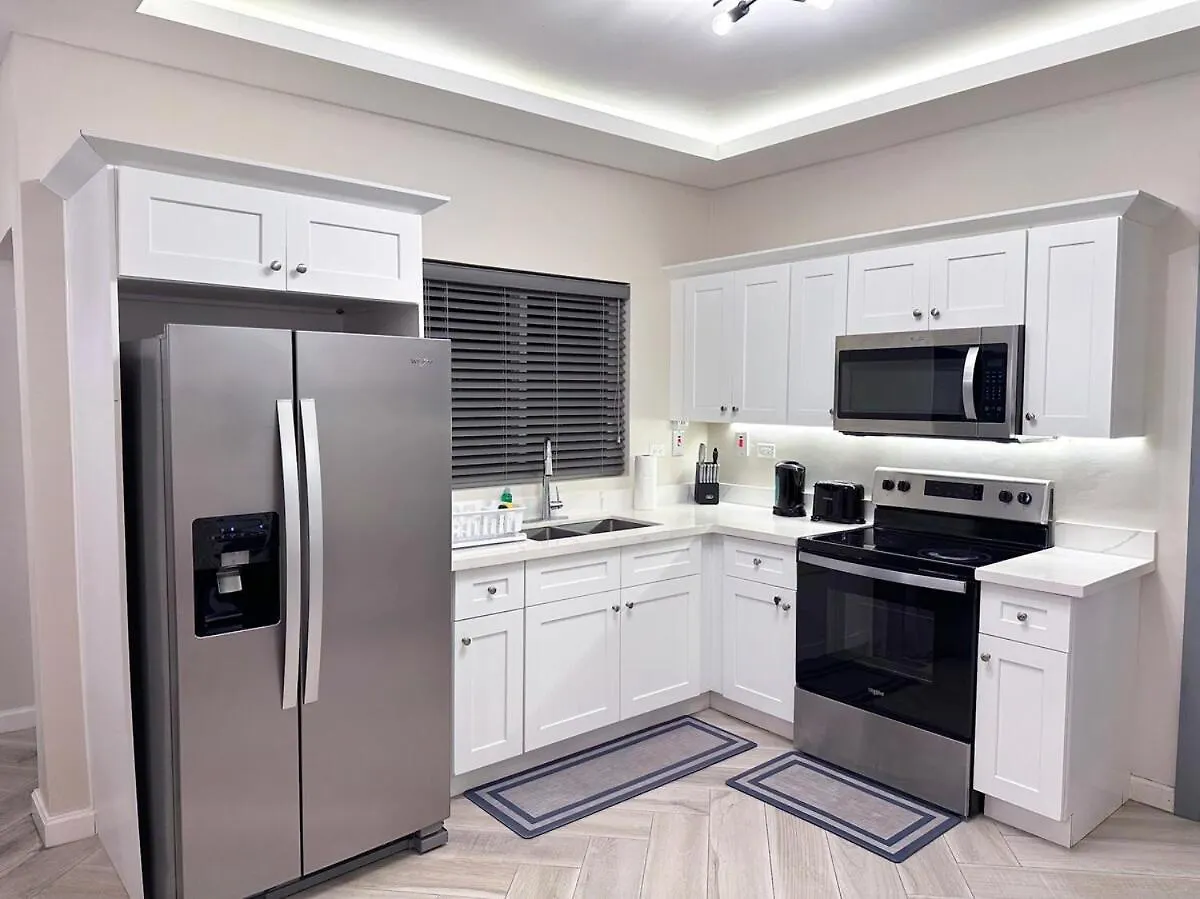 Modern And Cozy 1Br Condo In Kgn Kingston